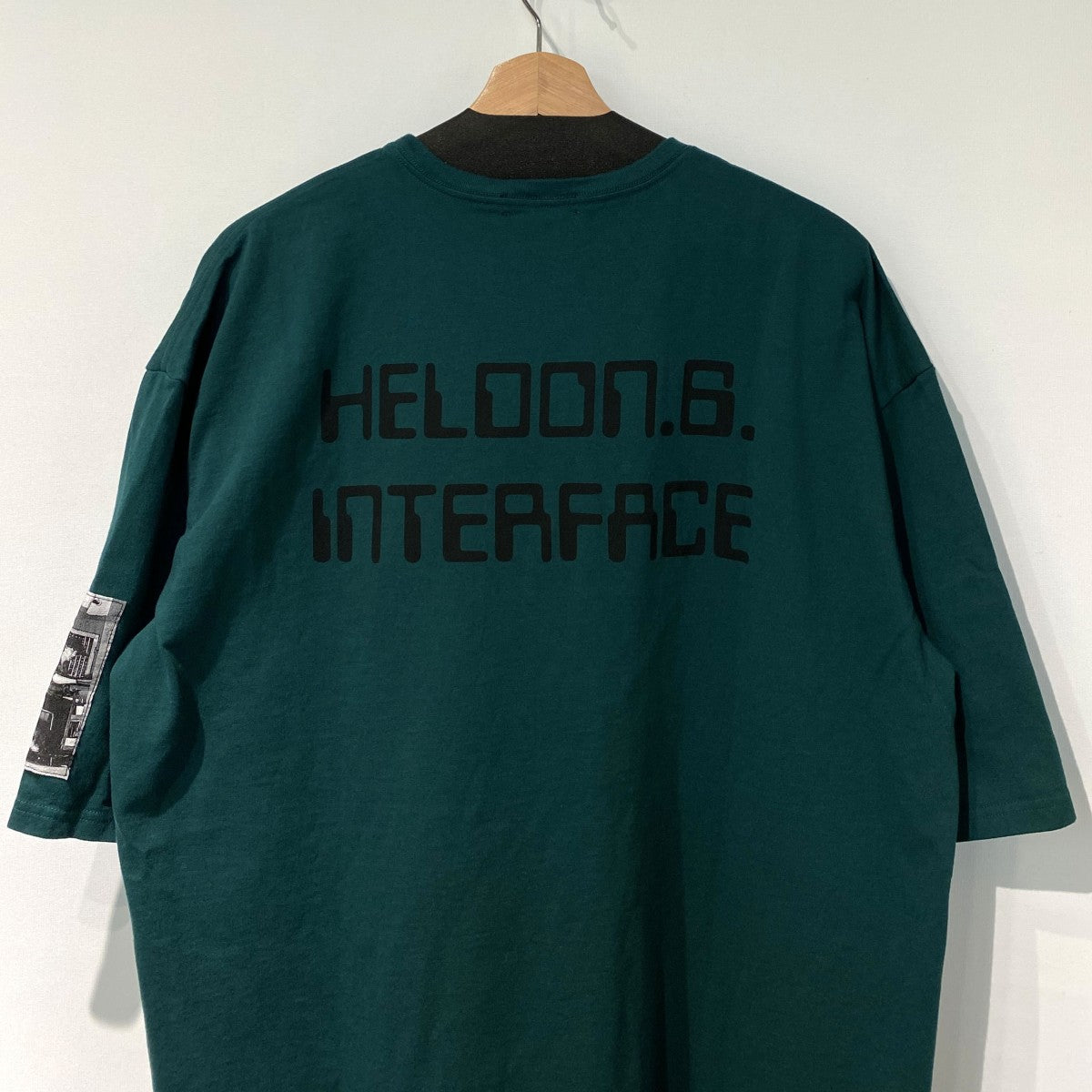 25AWTEE JQパッチ＆Print Interface TシャツUC2E4813-2