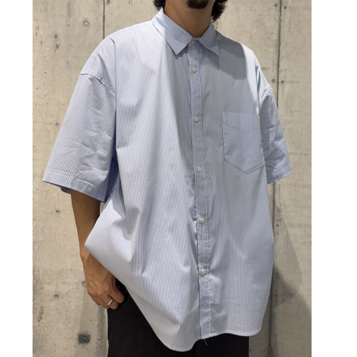 LOOSE STRIPE SHIRT S／Sオーバーサイズストレッチサイドポケットストレッチ半袖シャツ