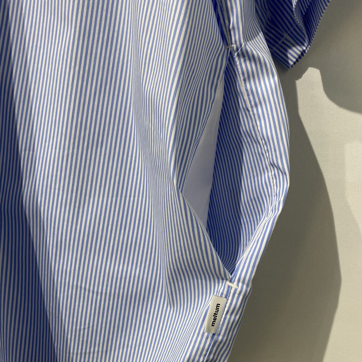 LOOSE STRIPE SHIRT S／Sオーバーサイズストレッチサイドポケットストレッチ半袖シャツ