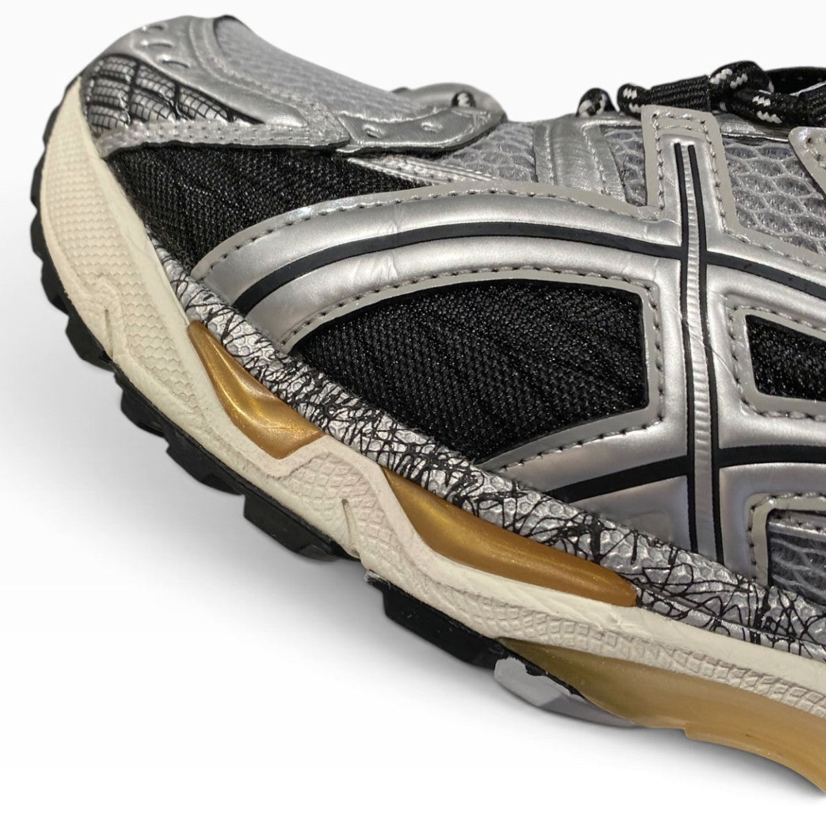 GEL-NIMBUS 10．5ゲルニンバススニーカー靴1203A543-020