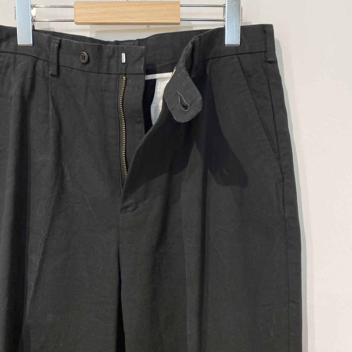 One Tuck Wide Chino Pantsバイオウォッシュ加工ワイドチノパンツ