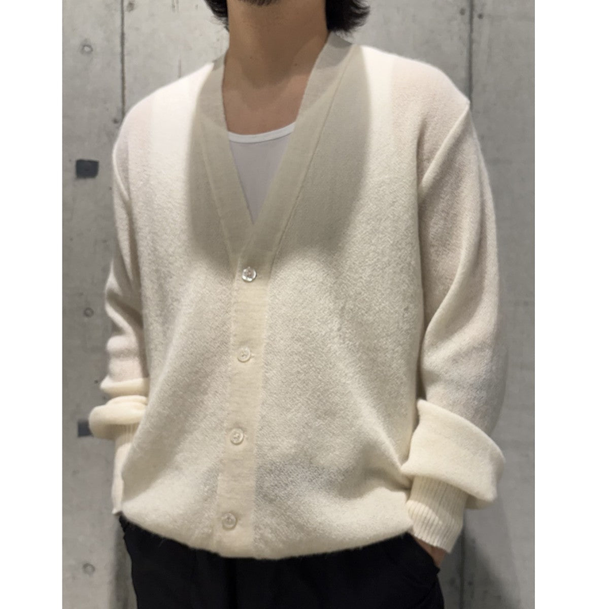 V-Cardigan Solid 1PLYウールカーディガン