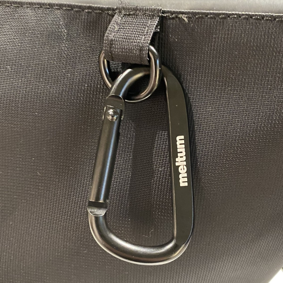 NYLON MESSENGER BAGノートパソコン収納可能撥水ナイロン止水ジップメッセンジャーバッグ