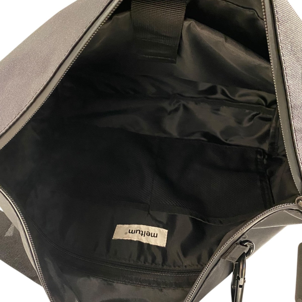 NYLON MESSENGER BAGノートパソコン収納可能撥水ナイロン止水ジップメッセンジャーバッグ
