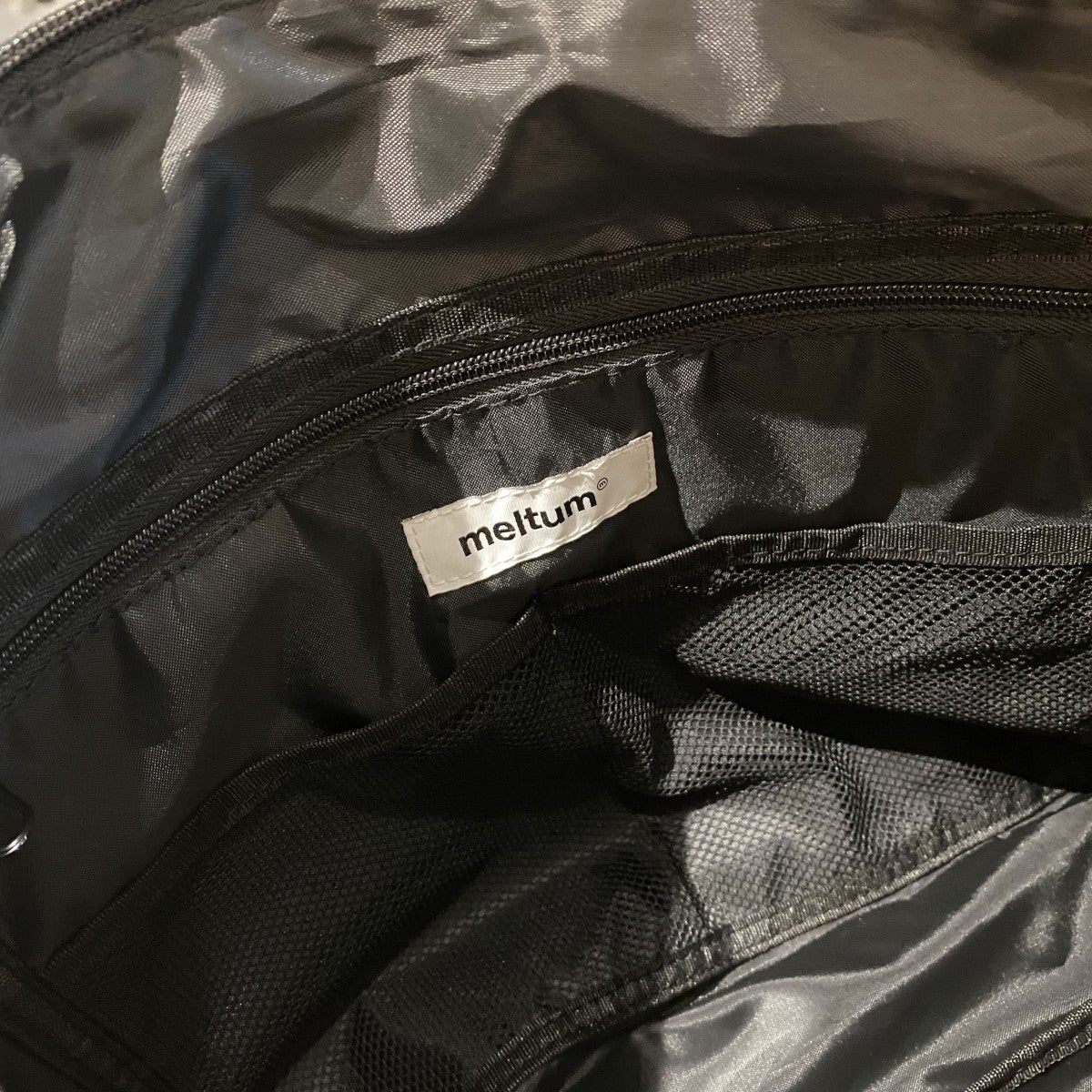 NYLON MESSENGER BAGノートパソコン収納可能撥水ナイロン止水ジップメッセンジャーバッグ