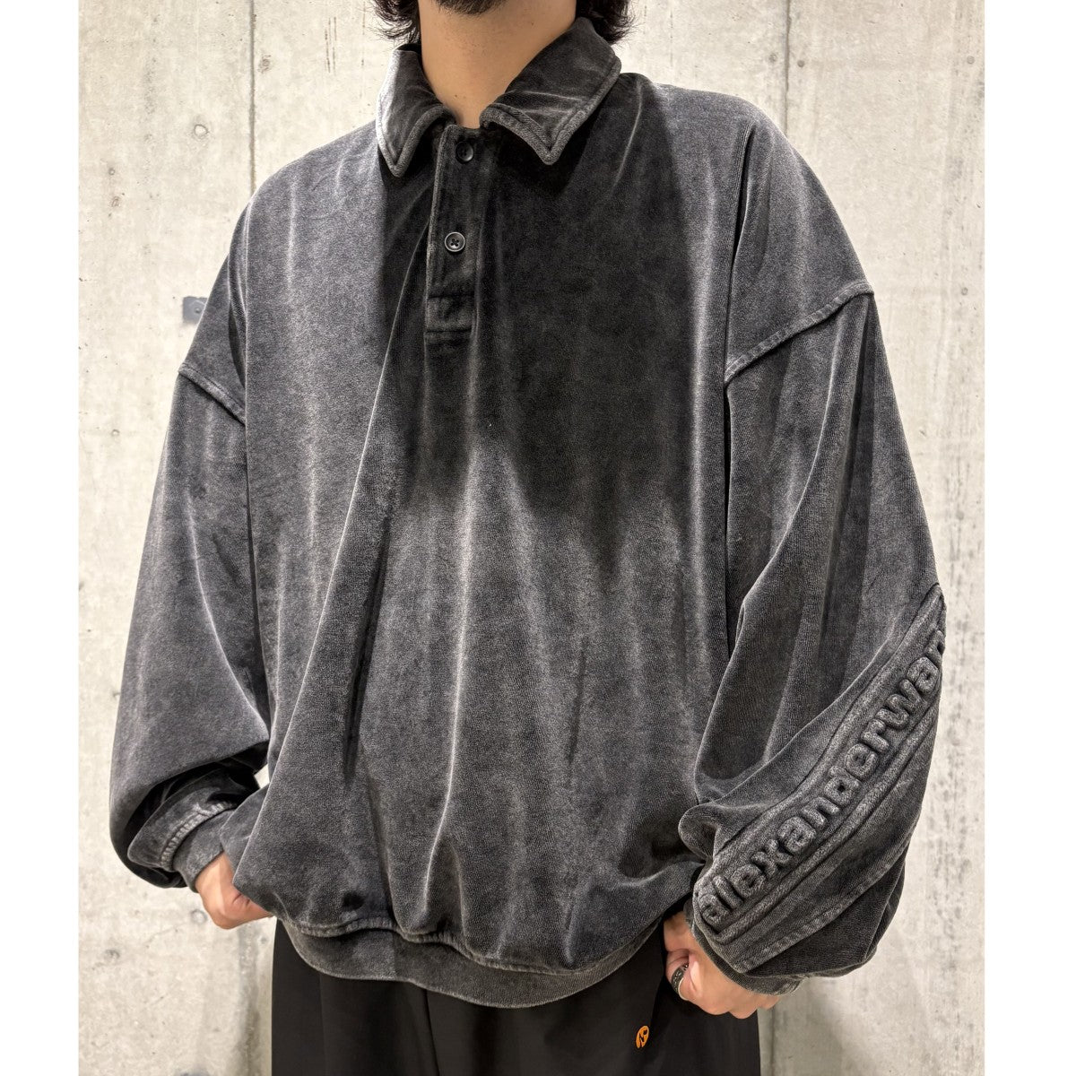 Embossed Logo Pullover Polo Shirtエンボスロゴオーバーサイズベロアポロスウェット