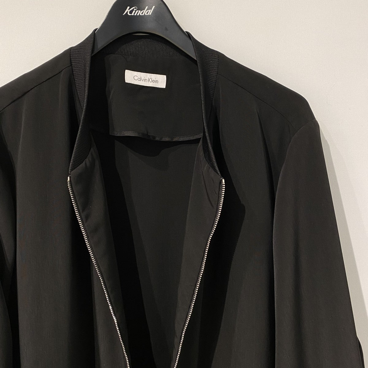 Solid Bomber Jacketショート丈オーバーサイズボンバージャケット