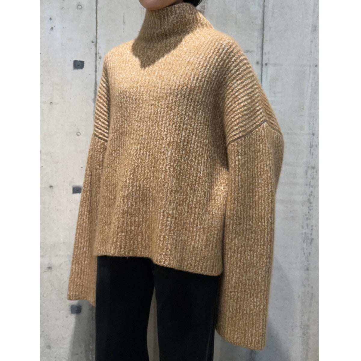 CELINE by×PHOEBE PHILO Cashmere Chunky Knit 2WAYスリットカシミヤショート丈オーバーサイズタートルネックニットセーター 古着・中古-2枚目のアイテム画像