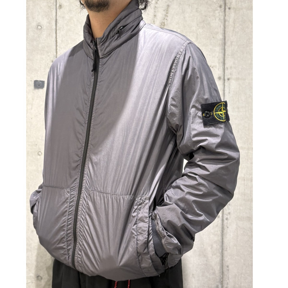 STONE ISLAND Crinkle Reps Bomber Jacket製品ガーメントダイ加工裏面樹脂コーティング防風撥水性TECHテックナイロンZIPジャケット721543230 古着・中古-2枚目のアイテム画像