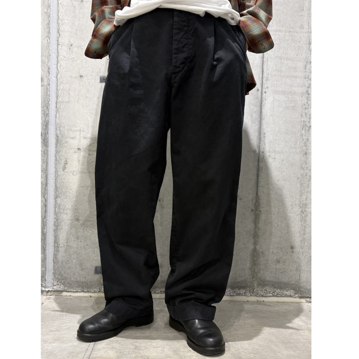 AURALEE 26AWGarment-Dyed Finx Chino One-Tuck Wide PantsガーメントダイVintageヴィンテージ加工チノワンタックワイドパンツ 古着・中古-2枚目のアイテム画像