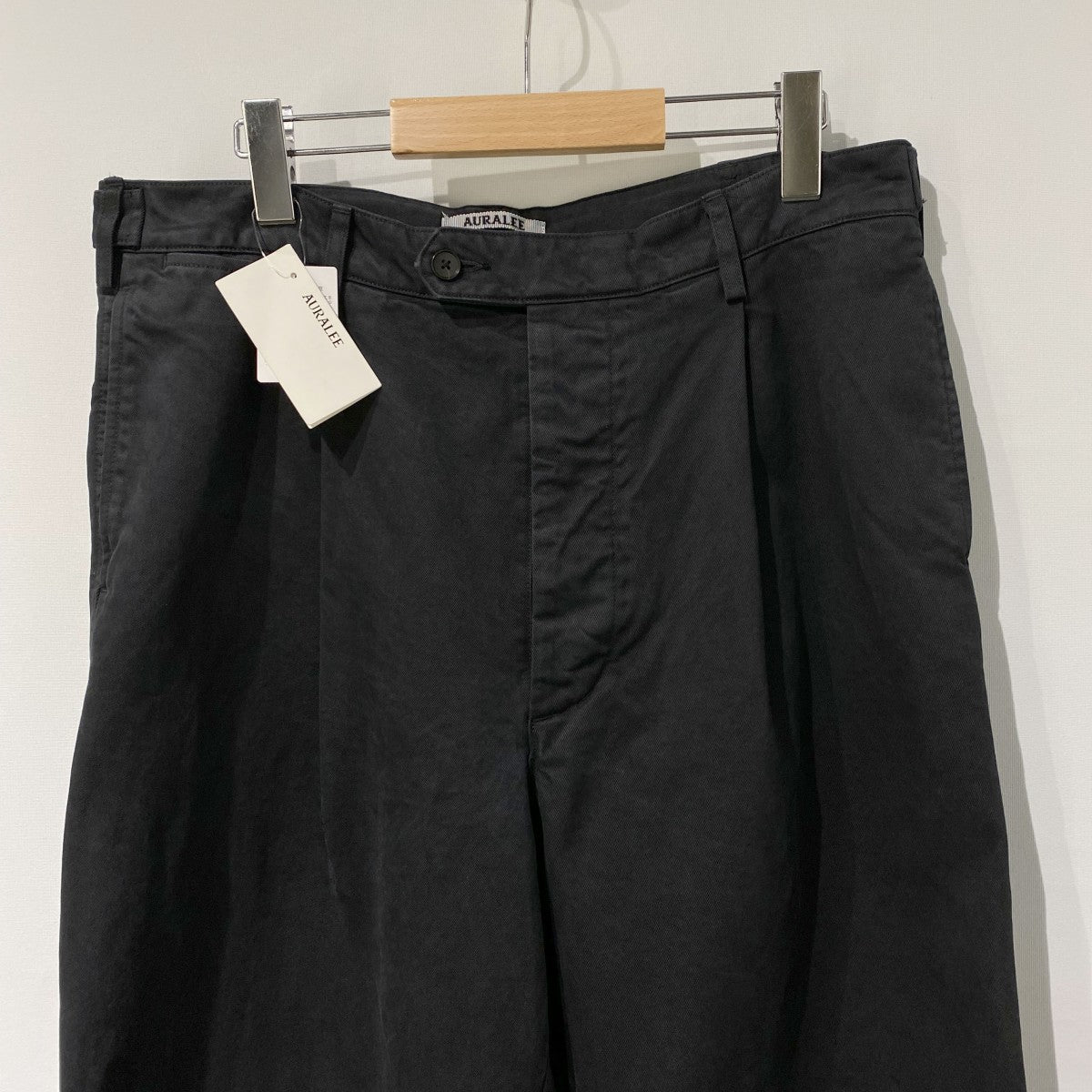 AURALEE 26AWGarment-Dyed Finx Chino One-Tuck Wide PantsガーメントダイVintageヴィンテージ加工チノワンタックワイドパンツ 古着・中古-4枚目のアイテム画像