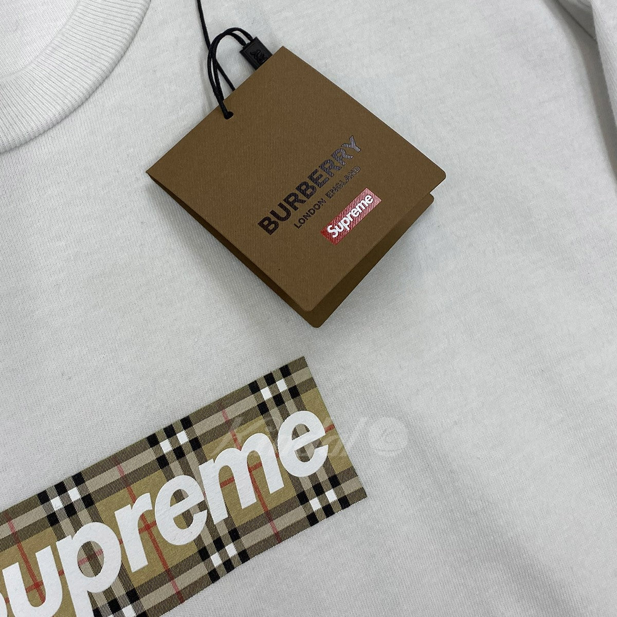 Supreme × Burberry 2022SS Box Logo Tee ボックスロゴ Tシャツ ホワイト サイズ XL｜【公式】カインドオルオンライン  ブランド古着・中古通販【kindal】