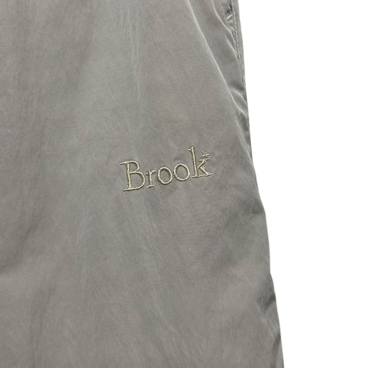 Brook(ブルック) 23AWDrost Knees PTロゴ刺繍ウォームアップ Brook(ブルック) 23AWDrost Knees PTロゴ刺繍ウォームアップ