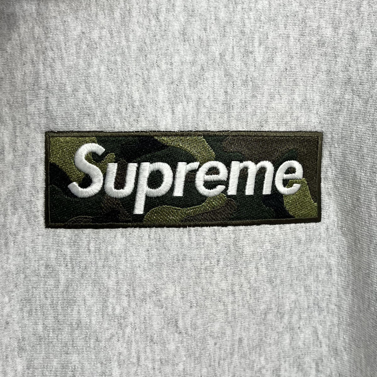 Supreme(シュプリーム) 23AWBox Logo Hooded Sweatshirtボックスロゴフーデッドスウェットシャツ  ボックスロゴスウェットパーカー アッシュグレー サイズ S｜【公式】カインドオルオンライン ブランド古着・中古通販【kindal】