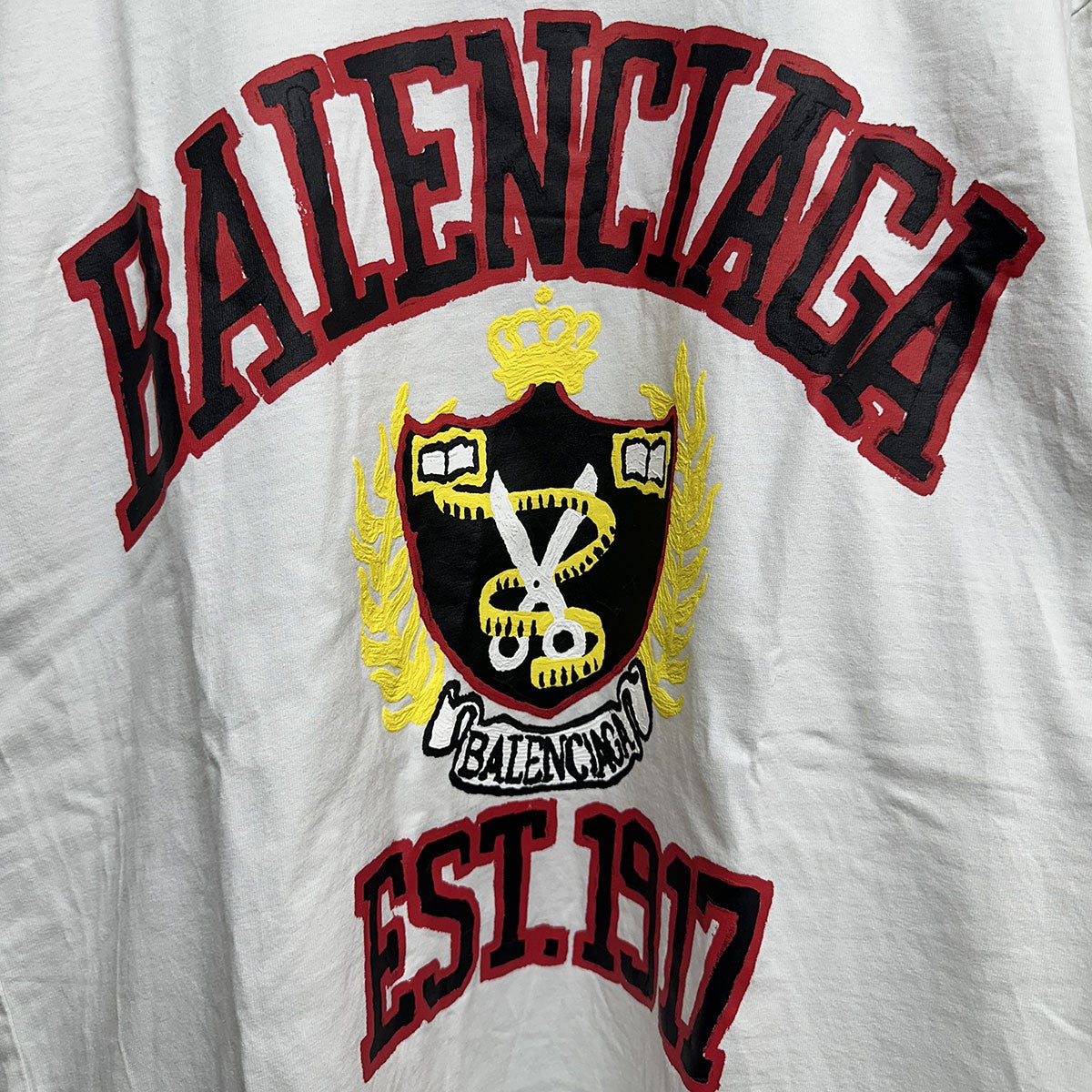 23SSTOVK1 カレッジロゴペイントTシャツ739784