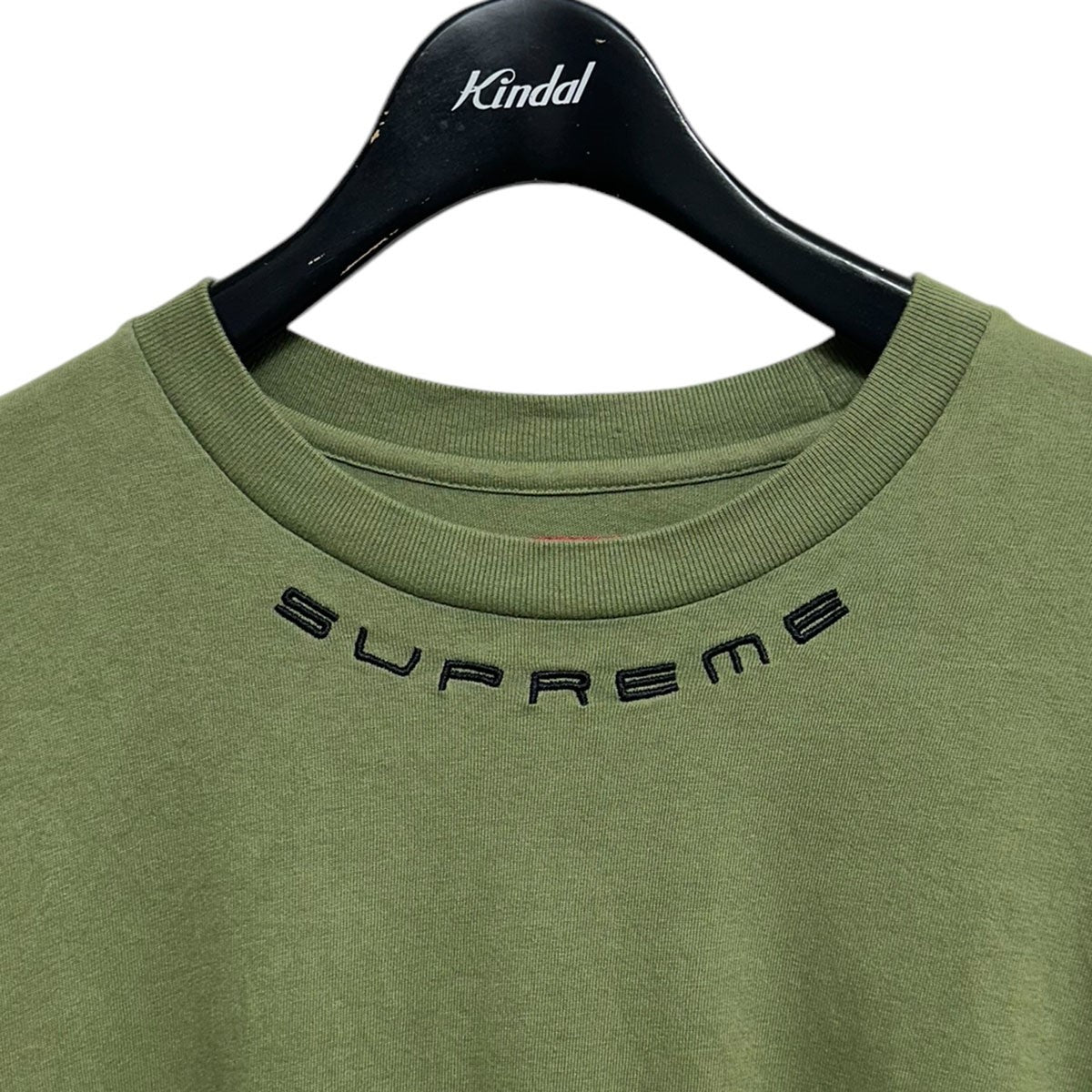 Supreme(シュプリーム) 23AWCollar Logo L／S Topカラーロゴ刺繍長袖Tシャツ オリーブ サイズ  M｜【公式】カインドオルオンライン ブランド古着・中古通販【kindal】