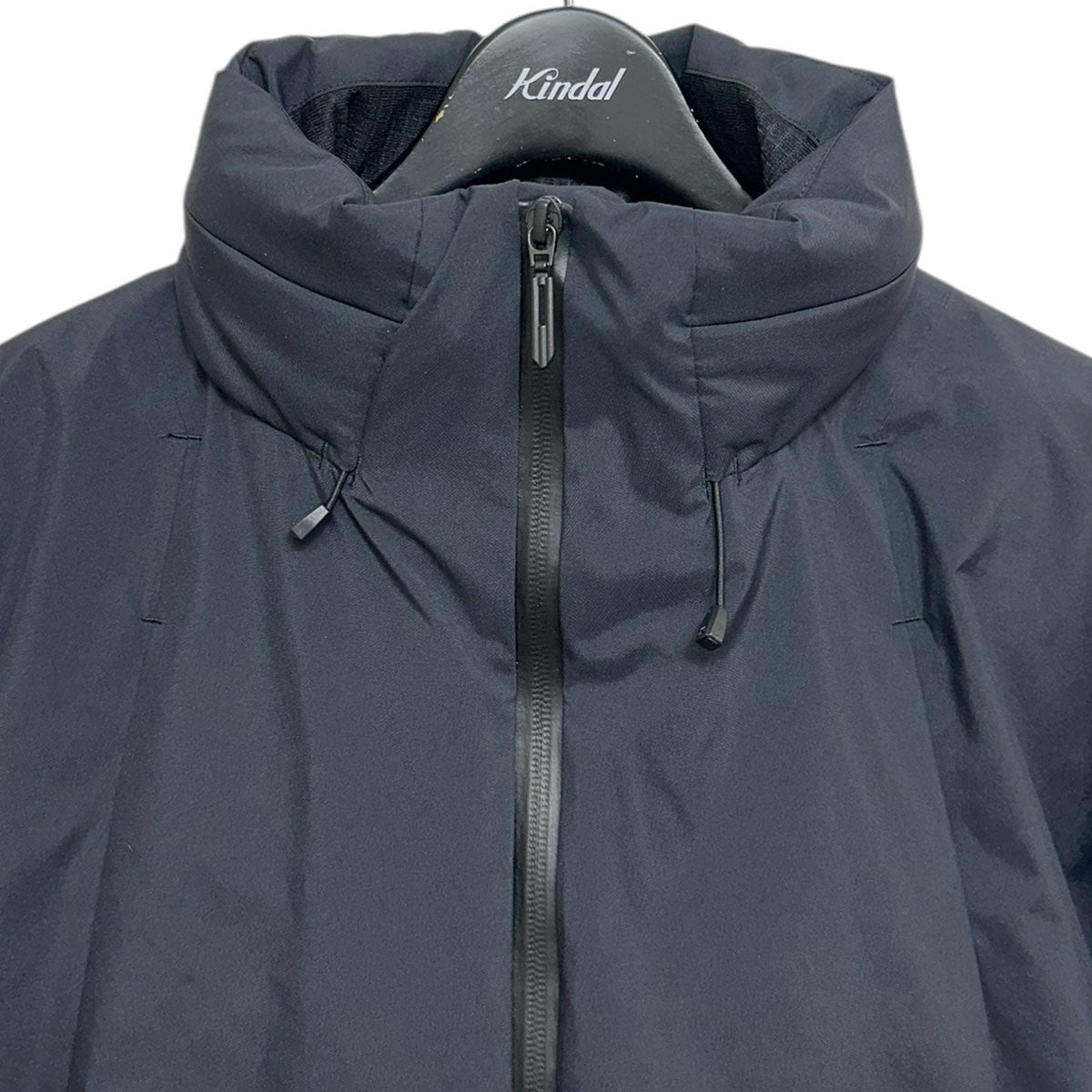 デサントオルテラインの24AW GORE-TEX HYBRID INSULATED JACKET ゴアテックス ハイブリッドインシュレイテッドジャケット ダウンジャケット DU4FJKA2Mです。 Descente ALLTERRAIN 古着・中古 アウター アイテム