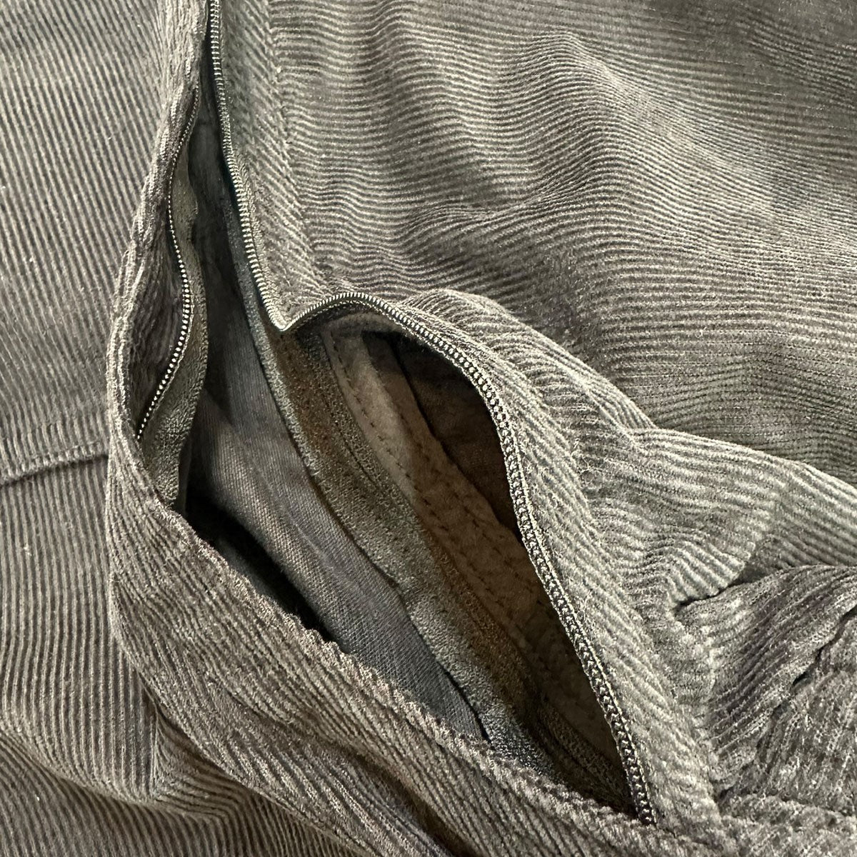 UNDERCOVER×LEVI’S 25SSコンバーチブル トラッカージャケットジップカスタムディテールType IIトラッカージャケット0020S0000 古着・中古-4枚目のアイテム画像