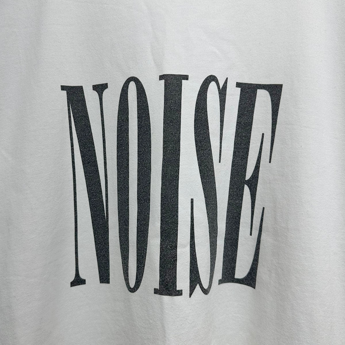 blurhms ROOTSTOCK(ブラームスルートストック) ILLI-NOISE Print Tee
