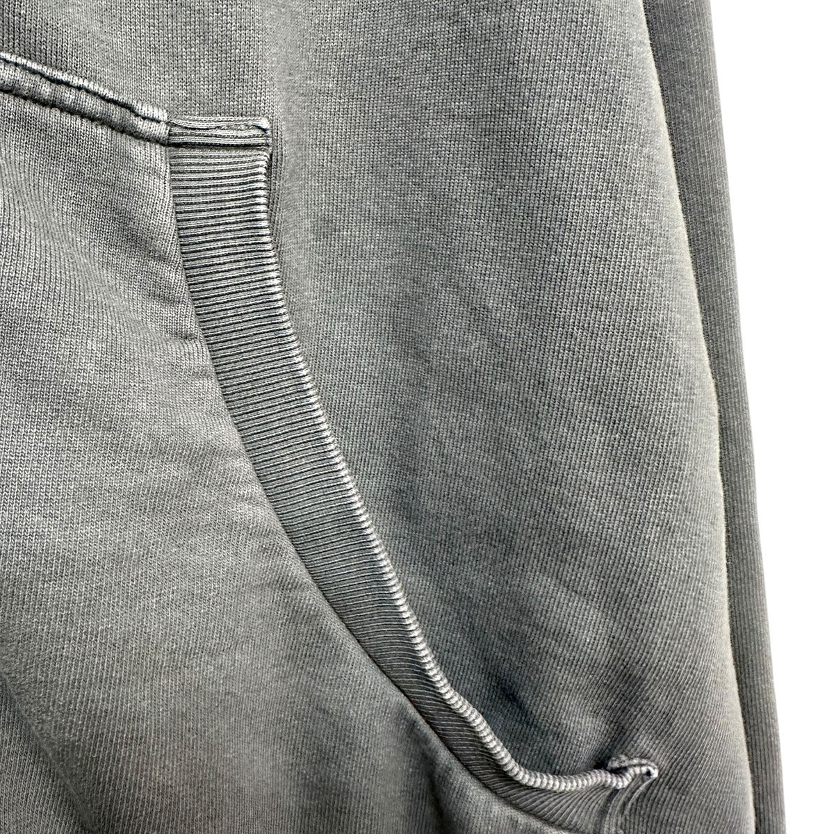 THE END ENDROLL フーディ M グレーアイナジエンド新品 THE END ENDROLL フーディ M グレーアイナジエンド新品 AiNA THE END