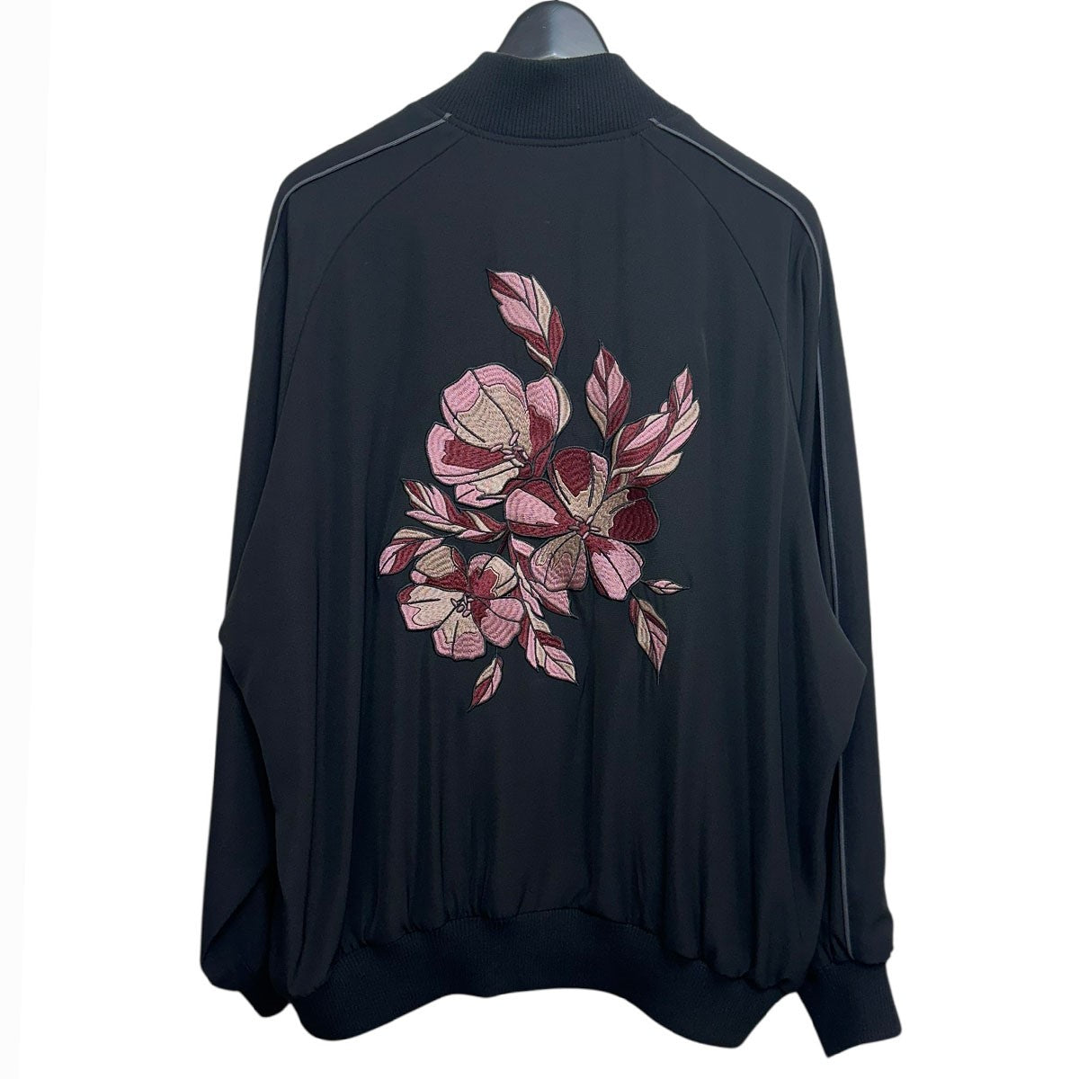 HARE ブルゾン　刺繍 HARE（ハレ）の「ウーリーテックフラワーシシュウブルゾン(HARE