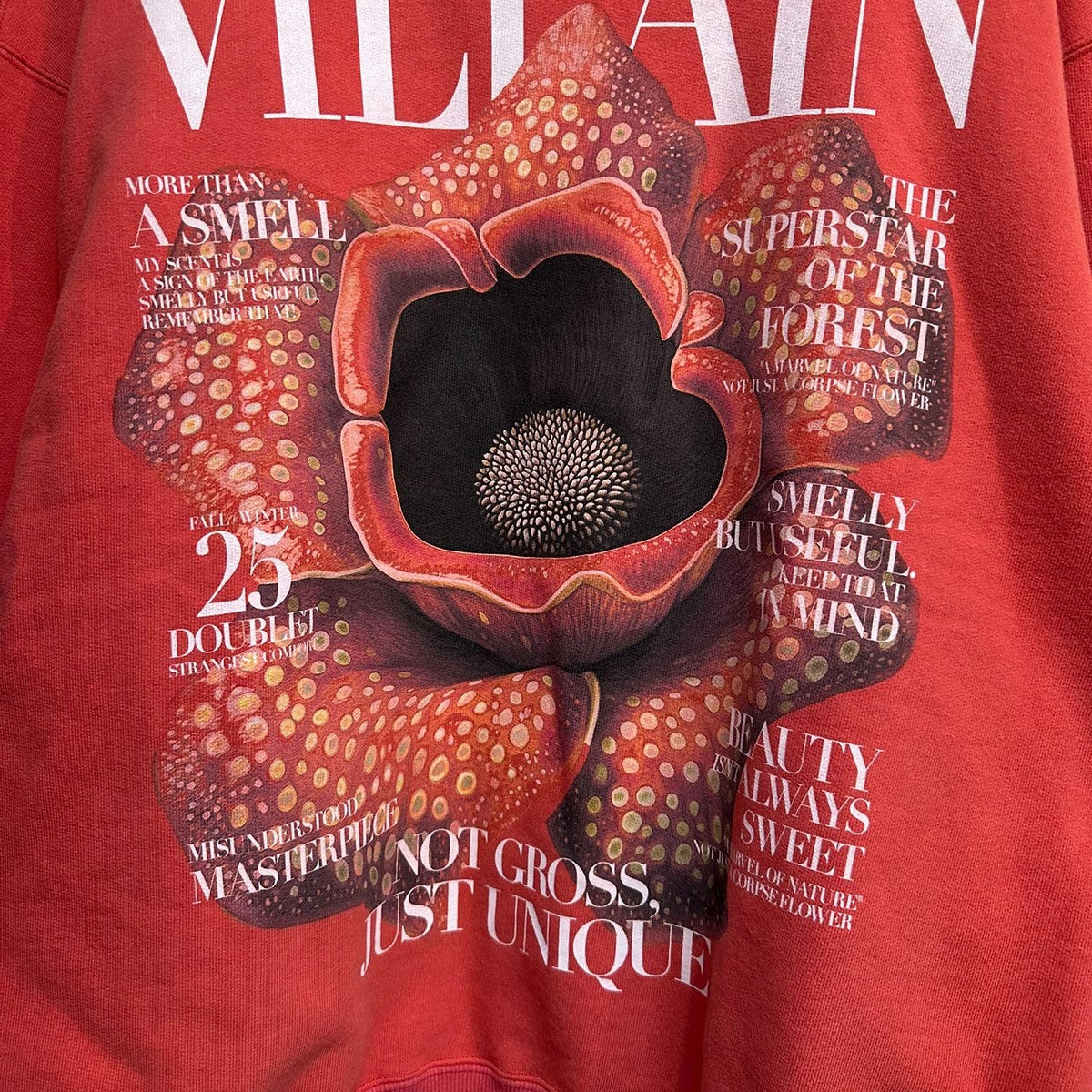 25AWVILLAIN COVER PRINT SWEATSHIRTシーズンテーマタイトルロゴプリントクルーネックスウェットシャツ25AW53CS412