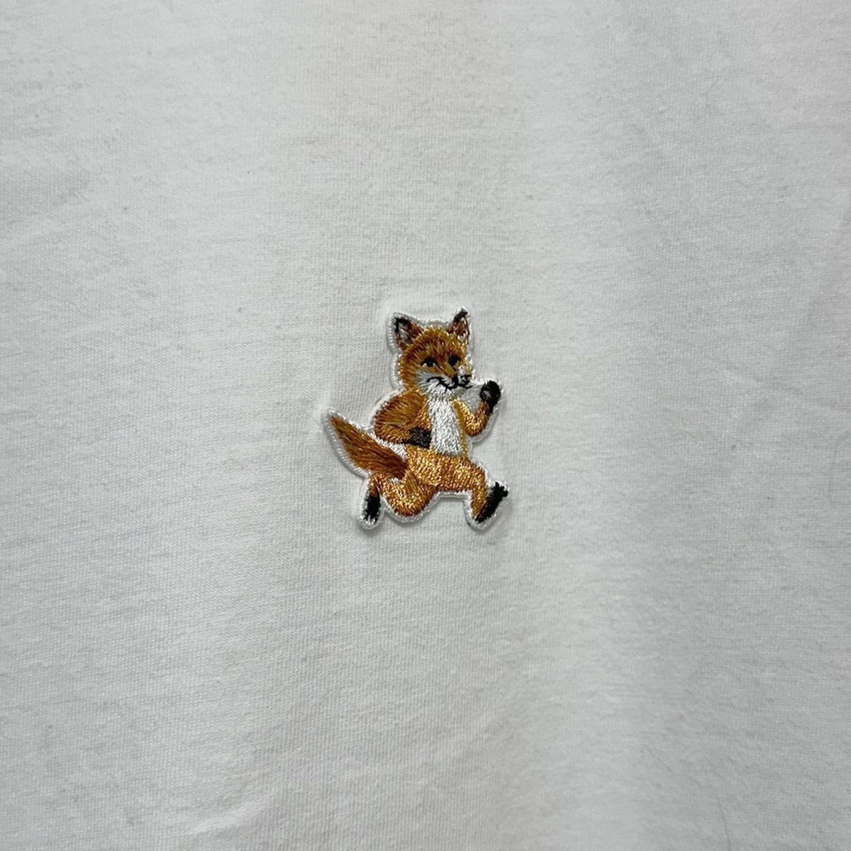 MAISON KITSUNE SPEEDY FOX PATCH COMFORT TEEスピーディフォックスパッチコンフォートTシャツMM00125KJ0008 古着・中古-4枚目のアイテム画像