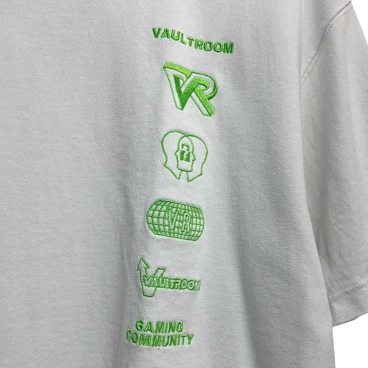 VAULTROOM ASSEMBLE LOGO TEEロゴ刺繍Tシャツ 古着・中古-4枚目のアイテム画像
