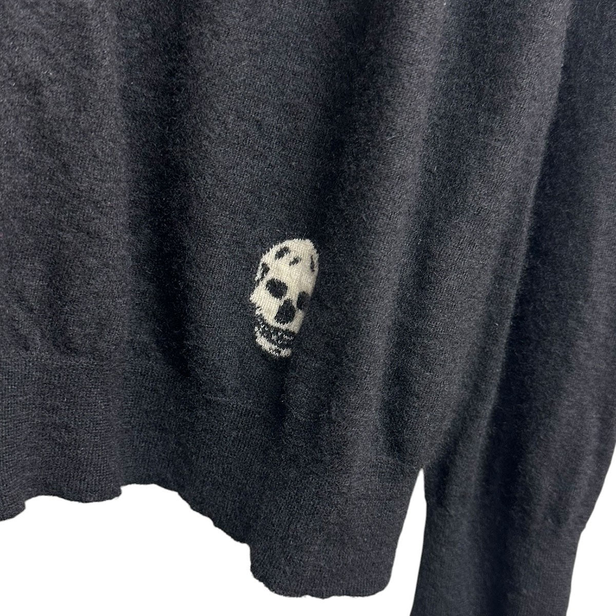 ALEXANDER McQUEEN スカルワンポイントカシミヤカーディガン 古着・中古-4枚目のアイテム画像