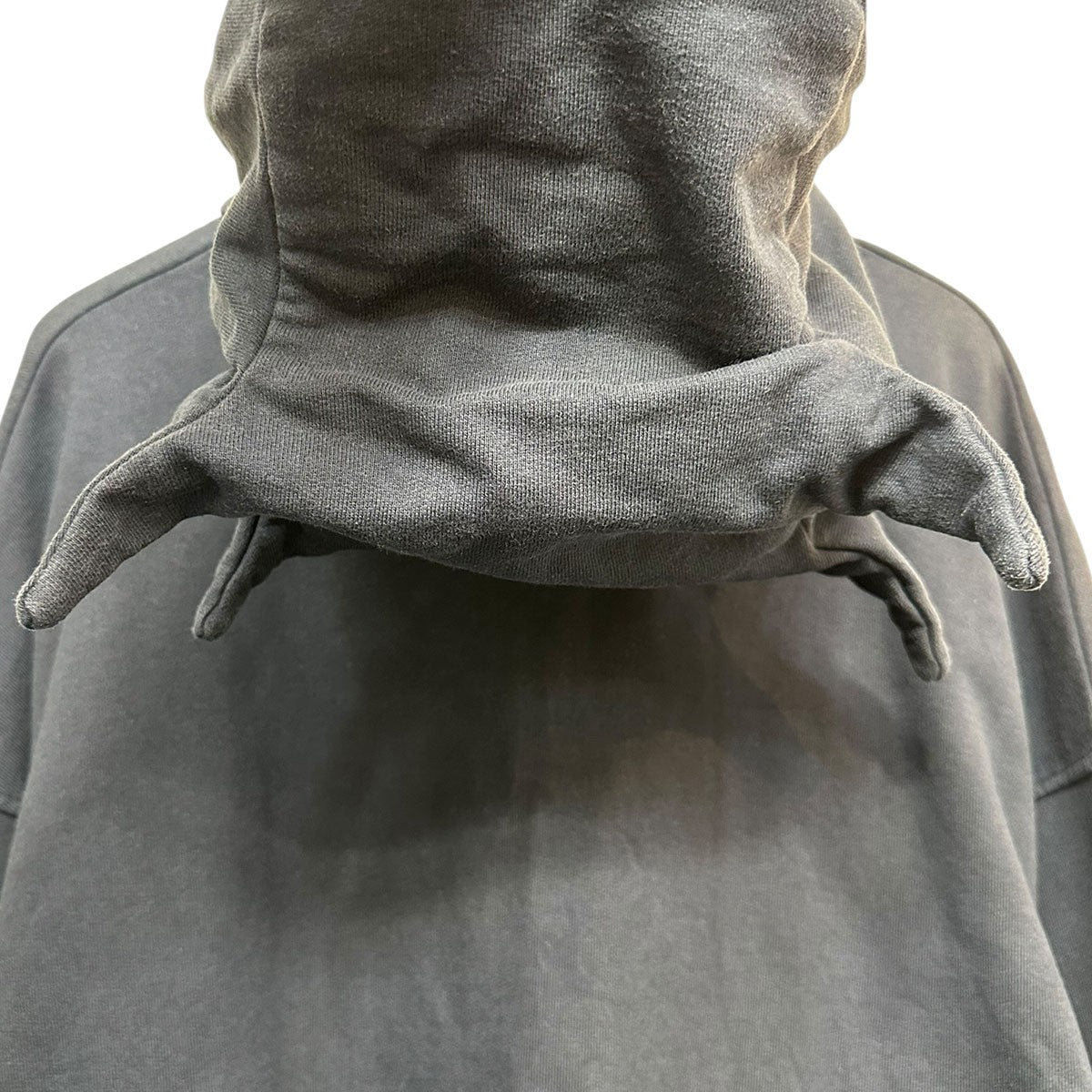 FADED MONSTER ZIP HOODIEモンスタージップフーディー24S2T01