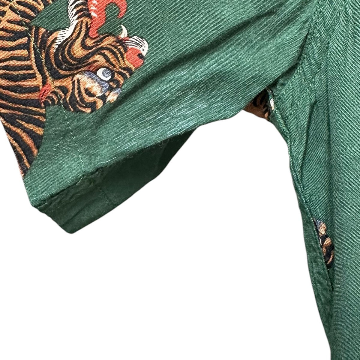 HAWAIIAN SHIRTタイガーモチーフオープンカラーシャツ