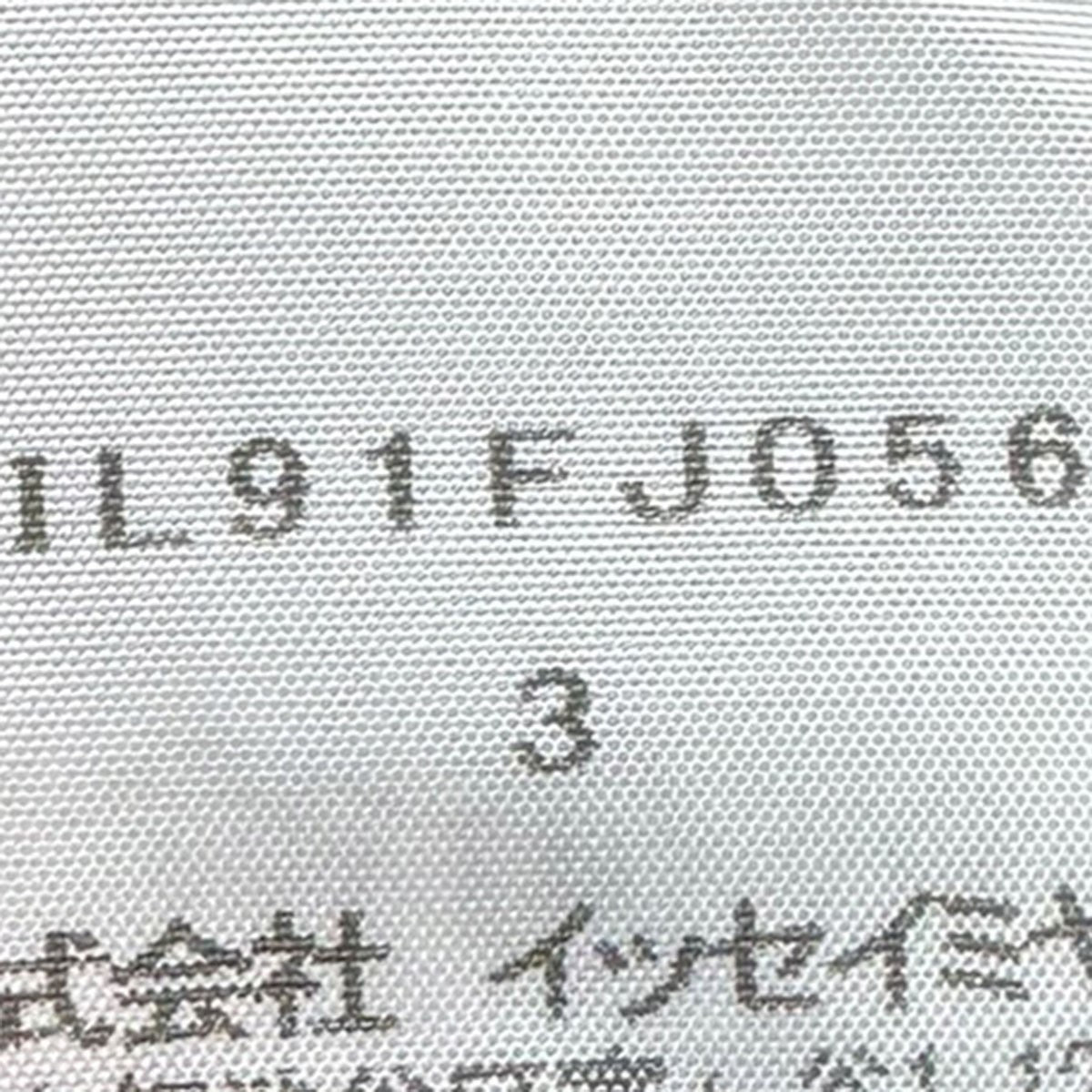 リネンシャツ