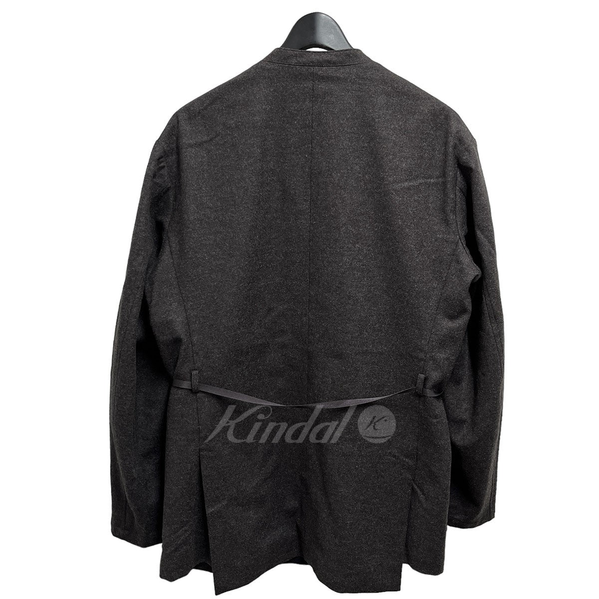 COLLARLESS JACKET