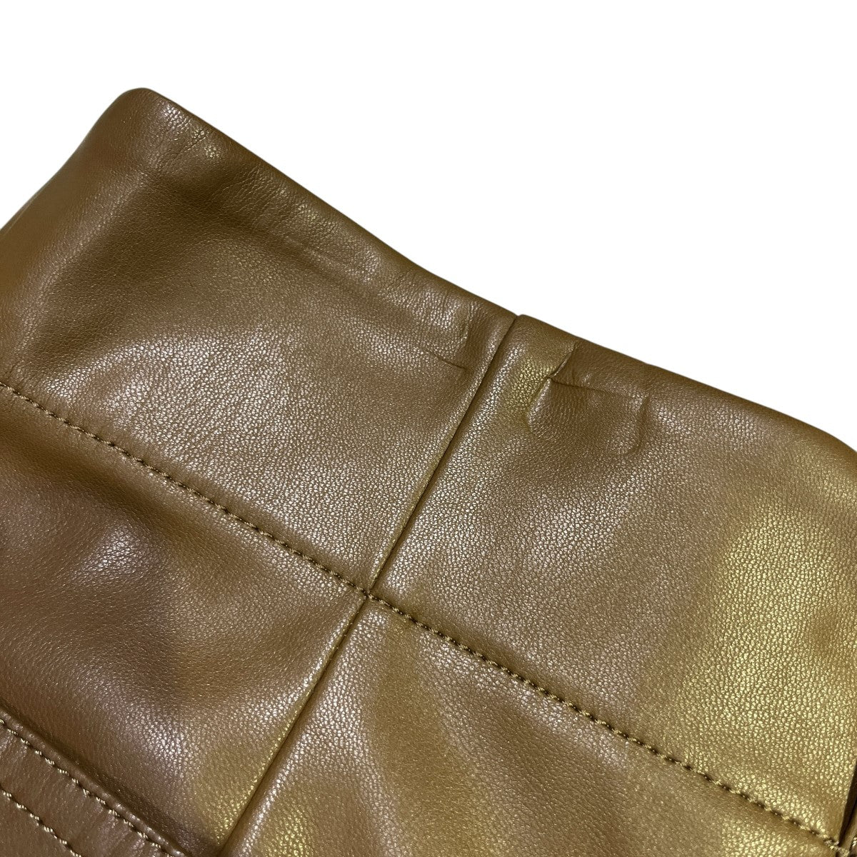 ヴェルメイユパーイエナのフェイクレザーアウトポケットスカート 20-060-938-8030-3-0です。 VERMEIL par iena 古着・中古 ボトムス アイテム