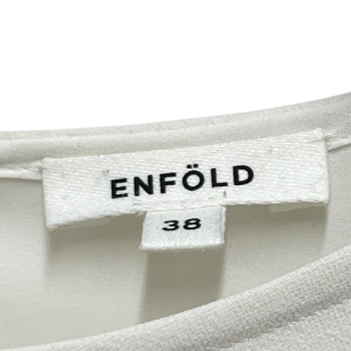 エンフォルドのラウンドネックバックブラウス 300CA330-0720です。 ENFOLD 古着・中古 トップス アイテム
