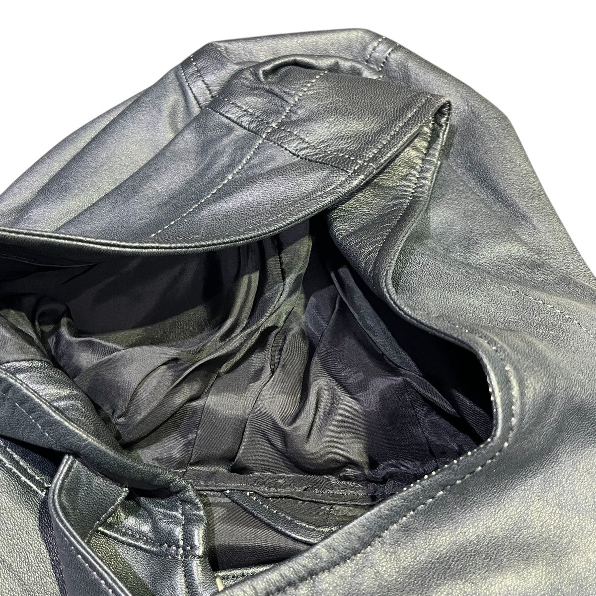 ヨウジヤマモトプールオムの18SS YUSUKE SAITOH 大正モダンガールレザージャケッド レザージャケット HW-Y09-703です。 Yohji Yamamoto pour homme 古着・中古 アウター アイテム