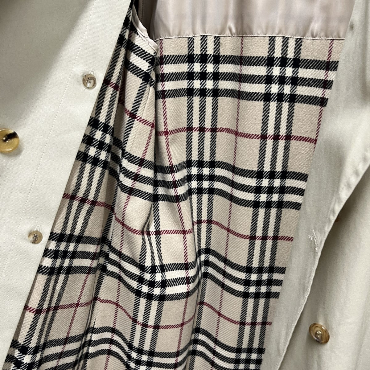 BURBERRY LONDON 古着・中古 バーバリーロンドンのライナー付トレンチコート FR018-610-42です。