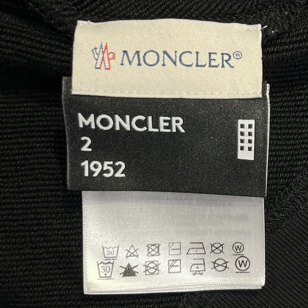 MONCLER(モンクレール) GENIUS2 ロゴワッペンパーカーF10928G70500