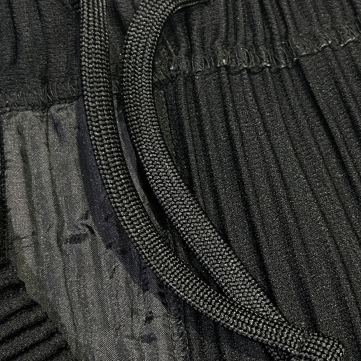 黒 プリーツデザイン サルエルパンツ HP55JF153 サイズ2 黒 プリーツデザイン サルエルパンツ HP55JF153 サイズ2 人気】HOMME