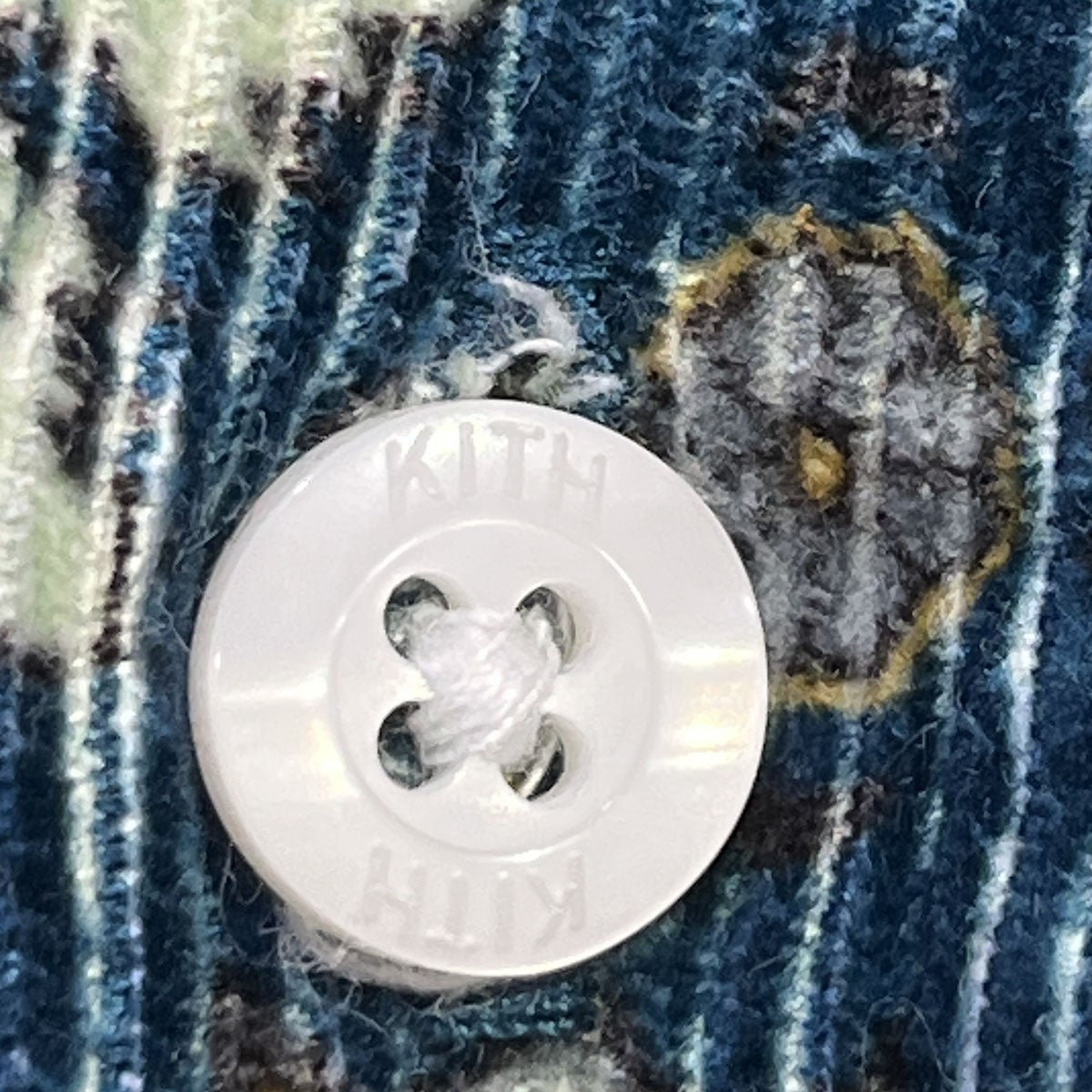 KITH 総柄シャツ23-050-060-0005-4-0 古着・中古-3枚目のアイテム画像