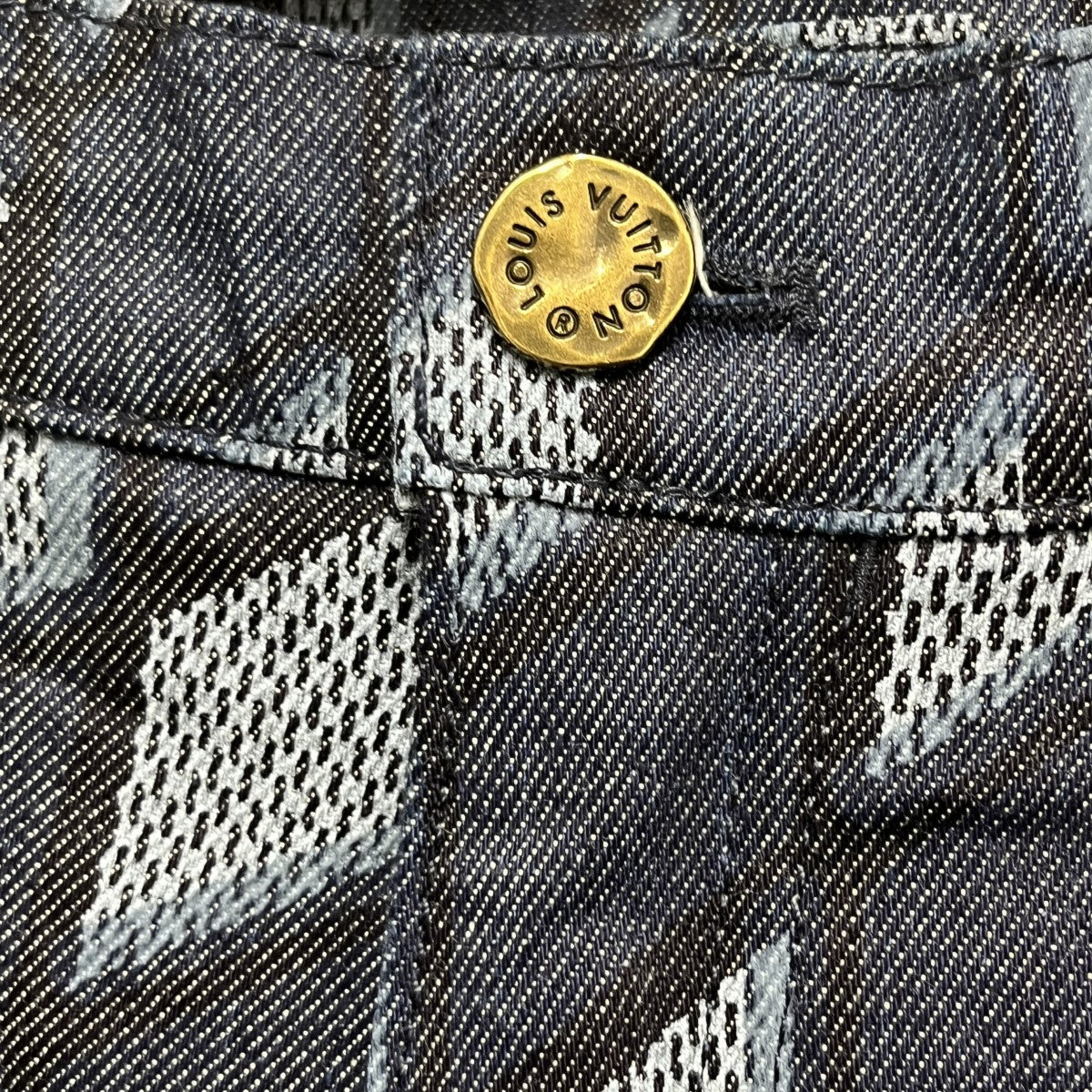 LOUIS VUITTON 22AWダイヤモンド ダミエデニムパンツRM222 PQ HND76W 古着・中古-4枚目のアイテム画像