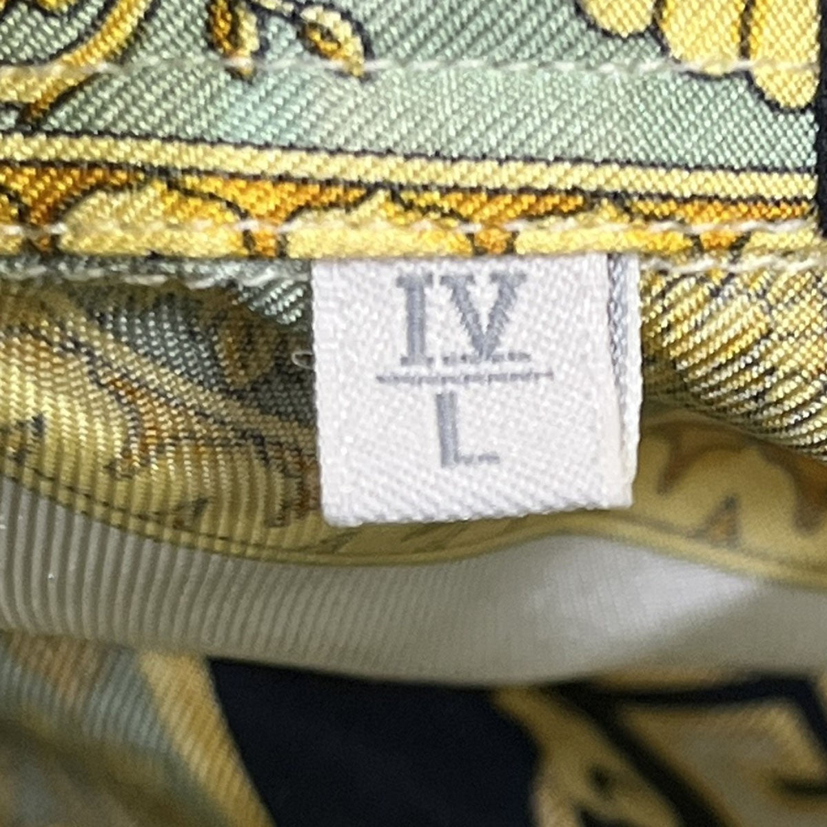 VERSACE CLASSIC V2(ヴェルサーチ クラシックV2) バロック柄シルク
