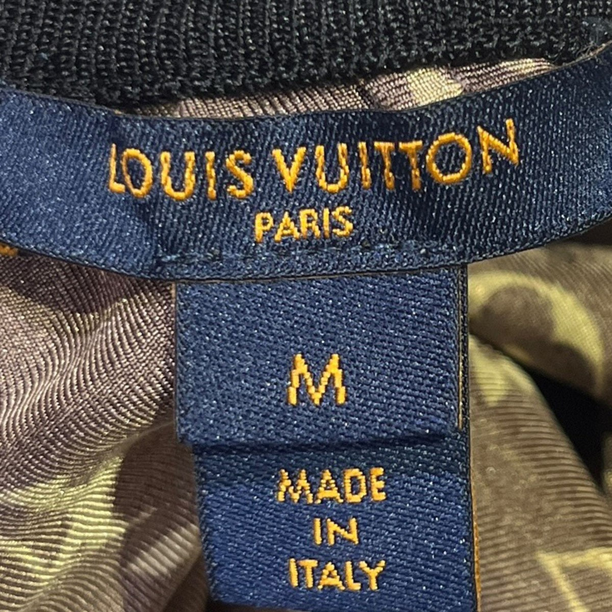 LOUIS VUITTON(ルイヴィトン) モノグラム総柄シルクハーフジップ