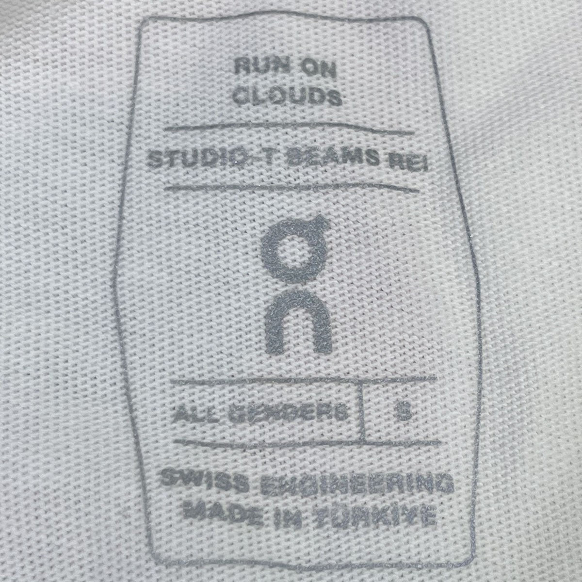 REI Studio-T Shirt1UF3004