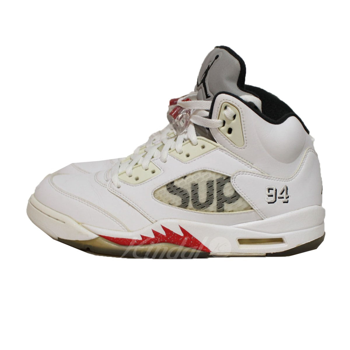 Supreme x NIKE 古着・中古 シュプリーム ナイキのAIR JORDAN 5 Retro Supreme Whiteです。