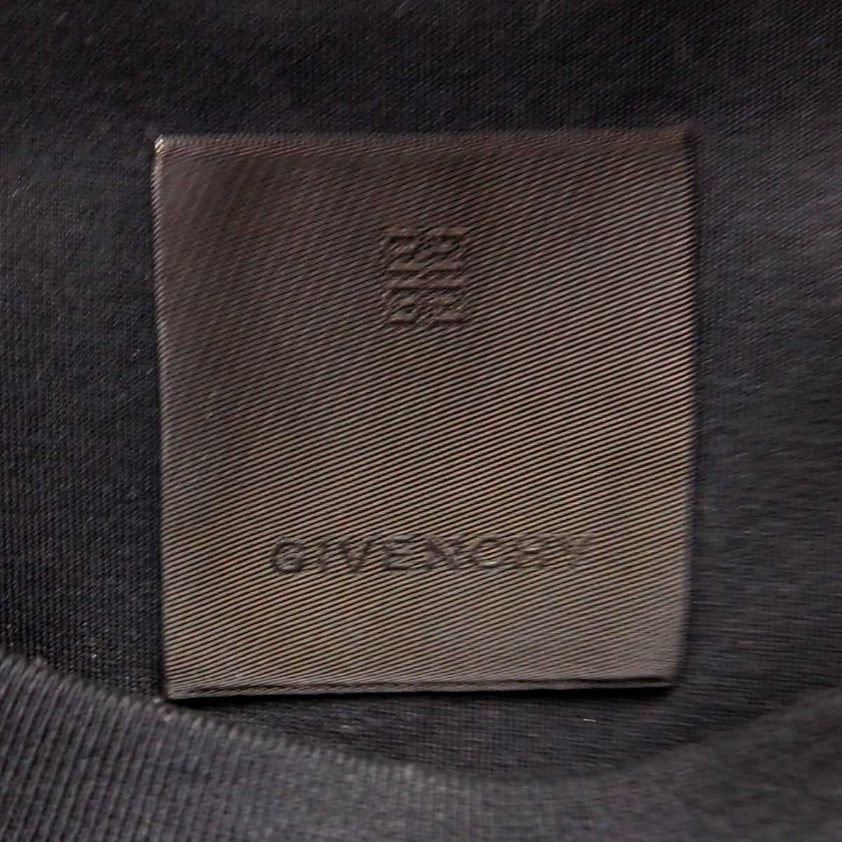 ジバンシィの2024SS サンダープリント 4Gモノグラムロゴ BM71JB3YJMです。 GIVENCHY 古着・中古 トップス アイテム