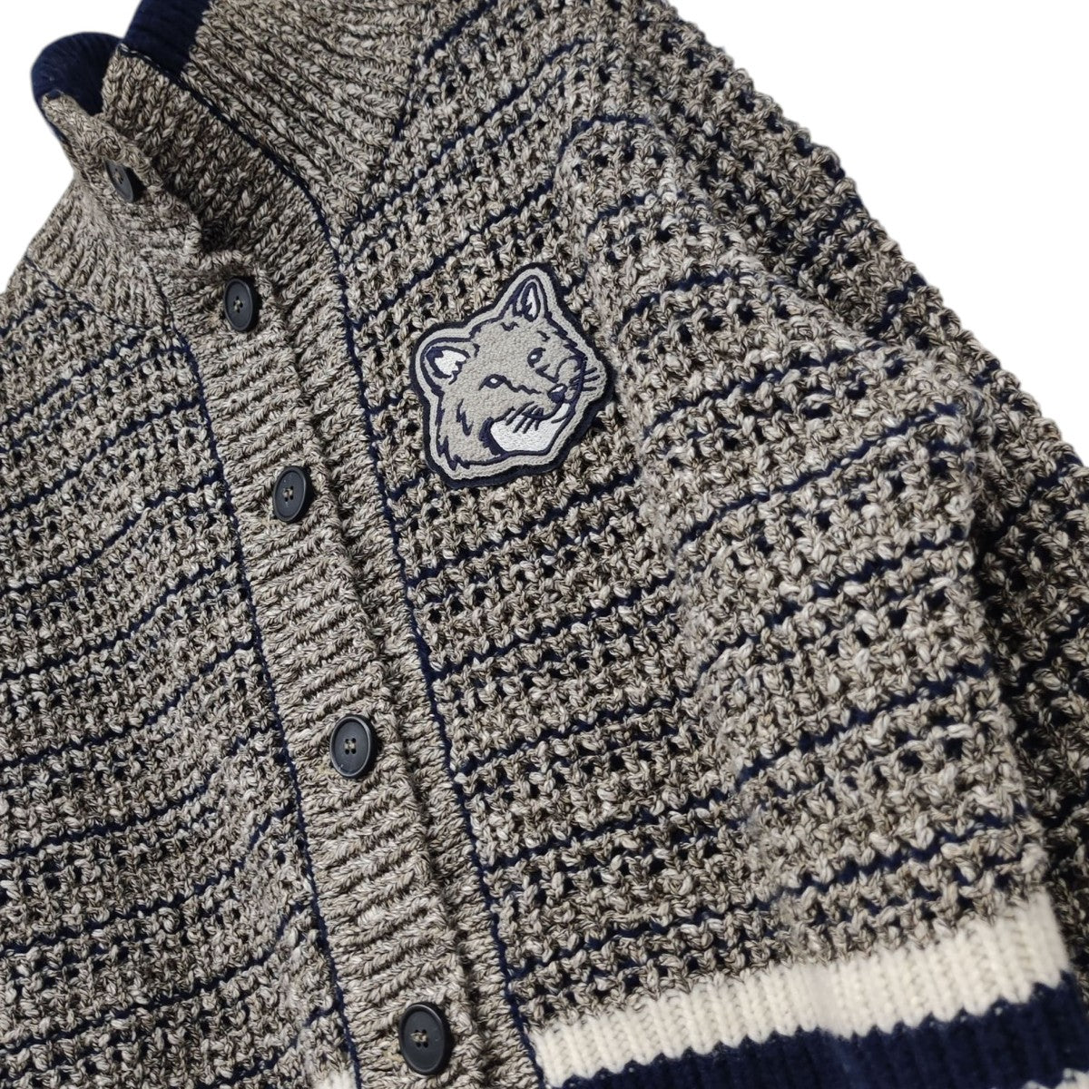 メゾンキツネ MAISON KITSUNE コットンニットカーディガン FOX HEAD CRAFTY COATIGAN グレー サイズ：S MAISON KITSUNE メゾンキツネ コットンニットカーディガン FOX