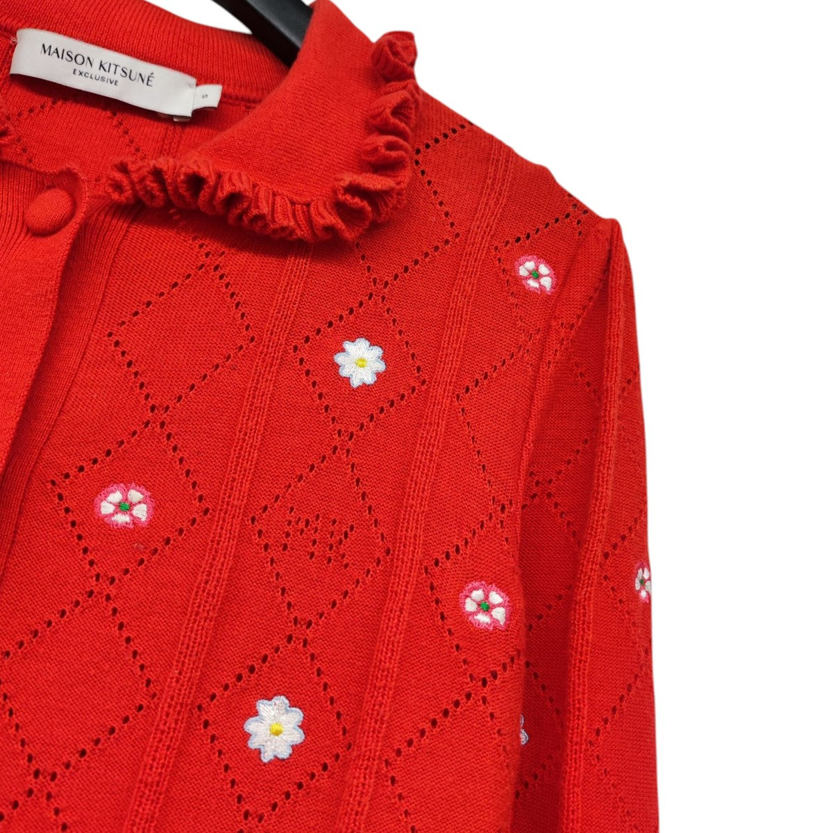 メゾンキツネ MAISON KITSUNE Olympia Le-Tan OLY EMBROIDERED SMALL カーディガン レッド サイズ：S MAISON KITSUNE(メゾンキツネ) Olympia Le-Tan OLY EMBROIDERED