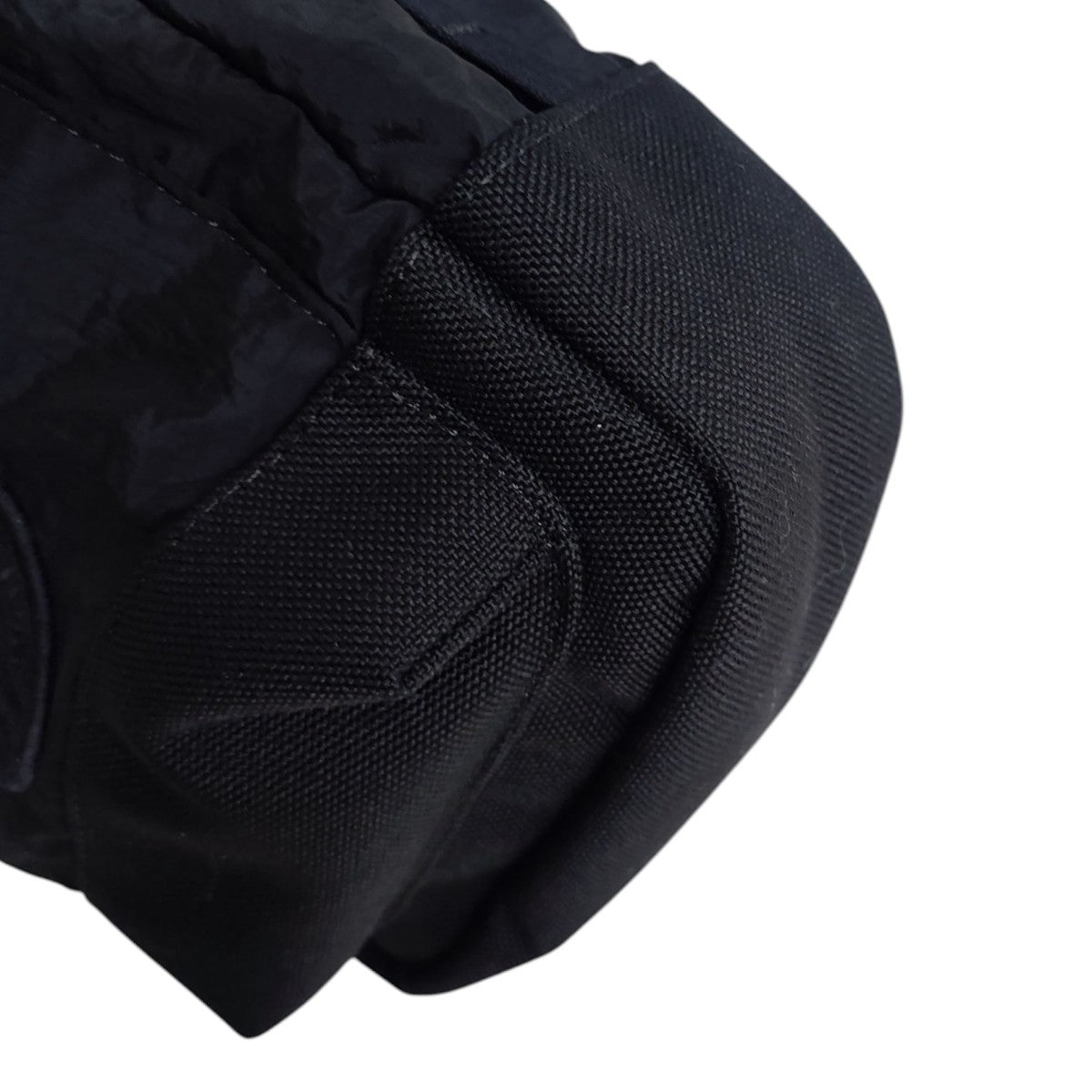 Stone  ブラックナイロンショルダーバッグ 新品、未使用 STONE ISLAND(ストーンアイランド) 2025SS エコニールナイロン