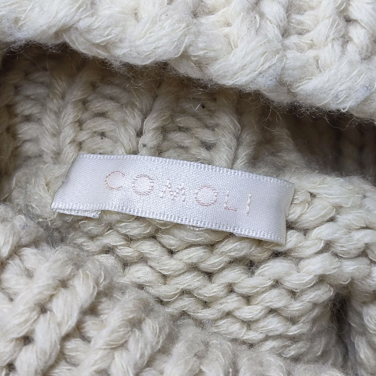 COMOLI(コモリ) カシミア和紙ハンドタートルネックニット N03-06009